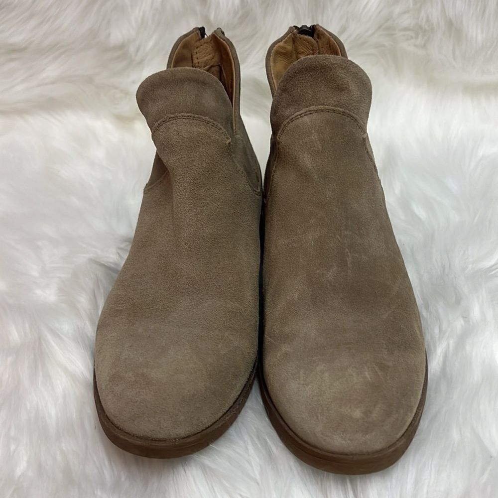 Born Arula F76602 Tan Leather Round Toe Bakc Zip Ankle Booties Size‎ 7 B14B - Picture 4 of 12